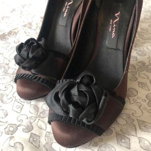 Party shoes with black rose